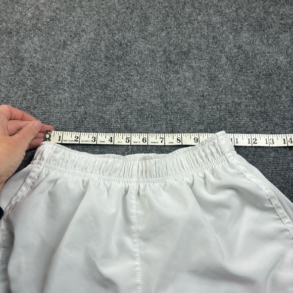 NIKE Women’s White lined Running Shorts Dri-Fit size: XS - Picture 6 of 8